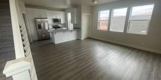 Mustang Valley Townhome! Gallery 6
