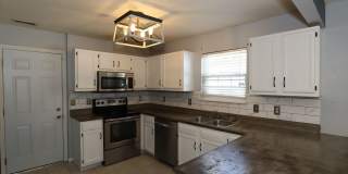 3 Bedroom Noblesville Home! Gallery 10
