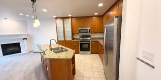 2BR Condo with Private Patio Near Discovery Park – Blue Heron Community Gallery 7