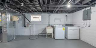 10933 S Avenue H Gallery 24