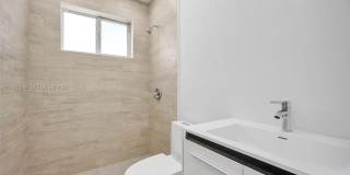 1401 NE 152nd Street, North Miami Beach, FL 33162 Gallery 24