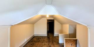 30 West Henry St - Upper Gallery 11