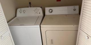 937 W Chatham Gallery 8