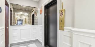 Oliver on LaSalle Gallery 20