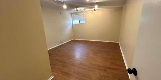 Spacious 3 bedroom 2.5 bath Condo for rent in Woodland Hills! Gallery 47