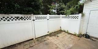 Beautiful End-unit townhome in university with Primary bedroom on 1st floor Gallery 27