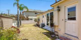 Corner lot home on a classic tree lined Beverly Hills street Gallery 22