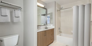 Avalon Towers on the Peninsula Gallery 7