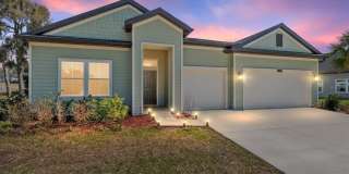 Gorgeous 4/3 with 3 Car Garage Gallery 1