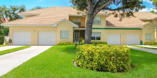 ** 3 BEDROOM COACH HOME FULLY REMODELED IN BERKSHIRE LANDINGS, NAPLES, FLORIDA ** SEASONAL ** Gallery 1