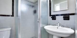 502 N MANSFIELD Street N Gallery 24