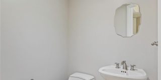 2777 Paradise Road Gallery 17