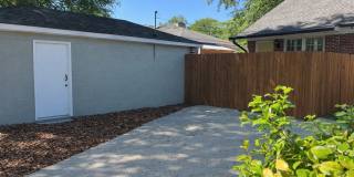 3/2 Duplex Conveniently Situated in an Established Neighborhood! Gallery 41
