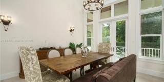 545 SW Indianola St Gallery 11