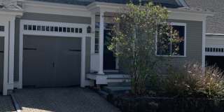 *!* NEW TO MARKET *!* Townhouse at Johnson Woods Condominium Gallery 1