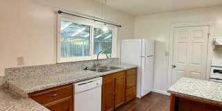 3 Bedroom 1 Bath House! Gallery 19