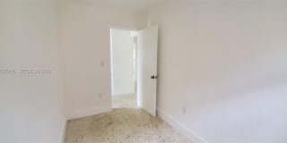 1032 SW 10th St Gallery 4