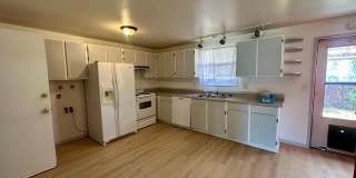 Spacious 3-bedroom, 2-bathroom home located in the South Suburbs with attached garage Gallery 1