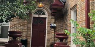 UT PRE-LEASE: 6 Bedroom Home w/ 2 Living Areas, Short Bike/Walk to UT Gallery 1