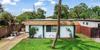 1637 Taft Street Gallery 1