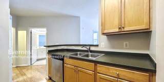 21197 McFadden Square Gallery 8