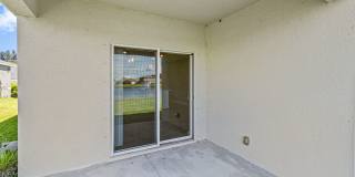 For Rent: Lakefront 4-Bedroom 2-Bathroom Home in Lakeside Palms Gallery 34