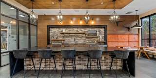 Knox at Metrocenter Gallery 7