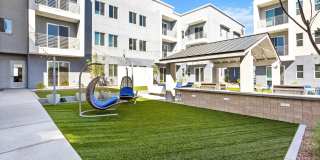 The Hendry Gallery 13