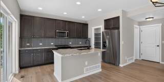 Spacious 5BR House in Monument Gallery 12