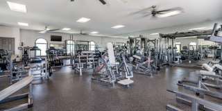 Smoky Crossing Apartment Homes Gallery 21