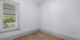 2169 North 39th Street Gallery 14