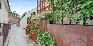 75 Marbella Gallery 31