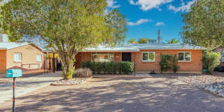 Cool Central Pool Home Gallery 3