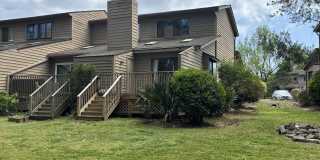 215 Saint Luke Court Gallery 2