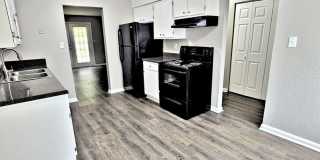 Avalon Cove Townhomes Gallery 30