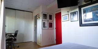 1001 Main St Gallery 23
