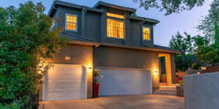 Custom home in Oak Ridge Estates Gallery 1