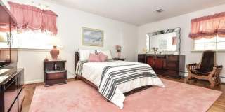 17 Grandview Avenue Gallery 32
