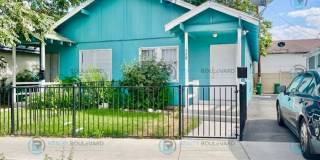 Cute Cottage in Downtown Reno with a private front and back yard! Near UNR, Shopping, Busses & freeway! Gallery 1
