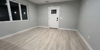 327 North Clarendon Avenue Gallery 1