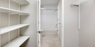 Lincoln Square Gallery 18