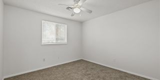 Charming townhome centrally located with great access to the Greenbelt and BSU! Gallery 15