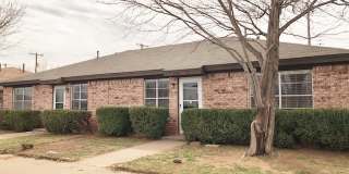 2121 S Loop 289 B Gallery 1