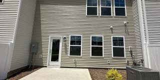 Room in 3 Bedroom Home at Arkose Dr Gallery 12