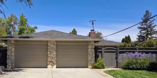 Beautifully Renovated Duplex Across from Blossom Hill Park Gallery 1