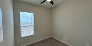 10319 W Harmony Ln Gallery 31