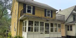 915 Woodstock Gallery 1
