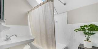 422 Wayland Avenue Gallery 28