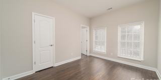 108 Southsquare Row Gallery 5