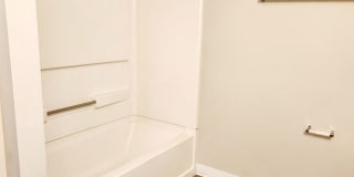 Glenbrooke Gallery 38